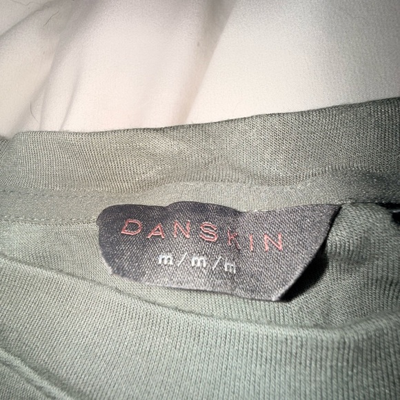 Danskin Green Crewneck Sweater Soft Finish - Picture 2 of 3
